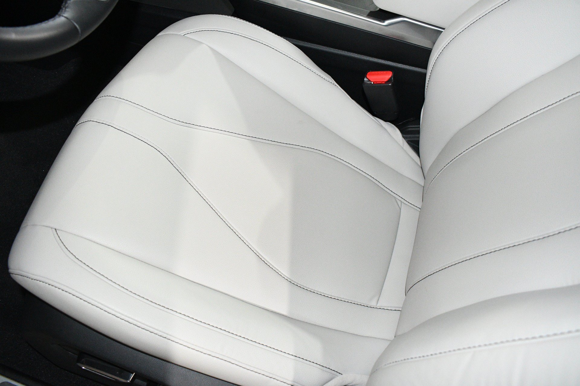 Used 2025 Acura RDX SH-AWD image 11