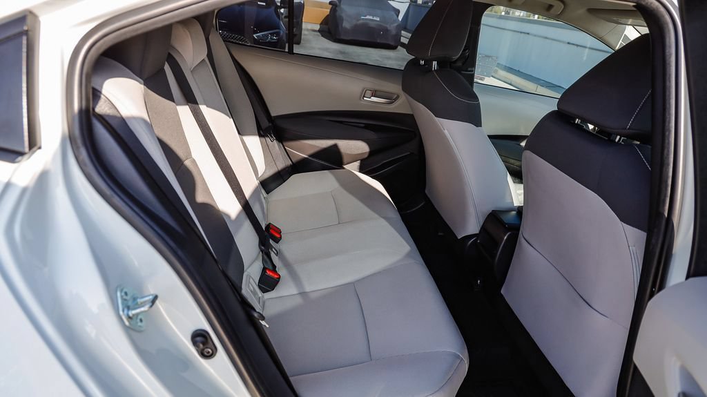 Used 2021 Toyota Corolla LE w/ Carpet Mat Package (TMS) FWD image 19