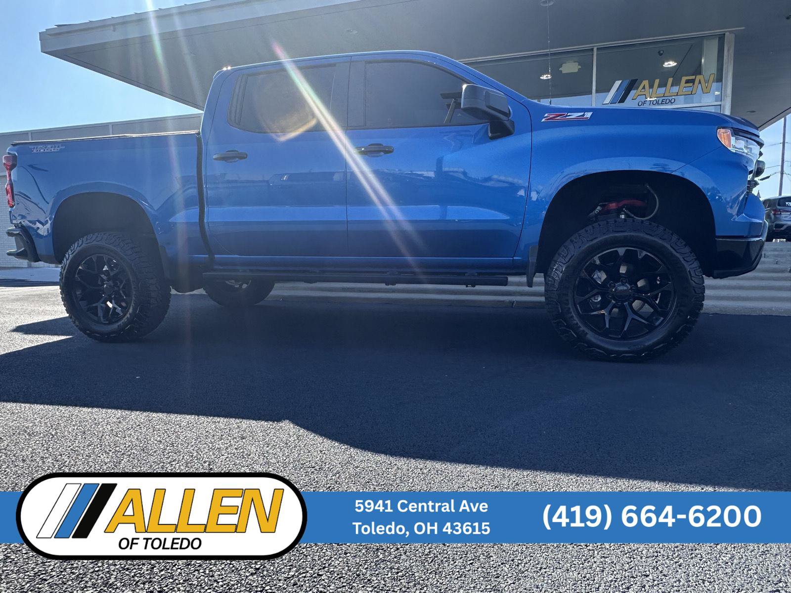 Used 2022 Chevrolet Silverado 1500 LT Trail Boss w/ Protection Package AWD/4WD image 1