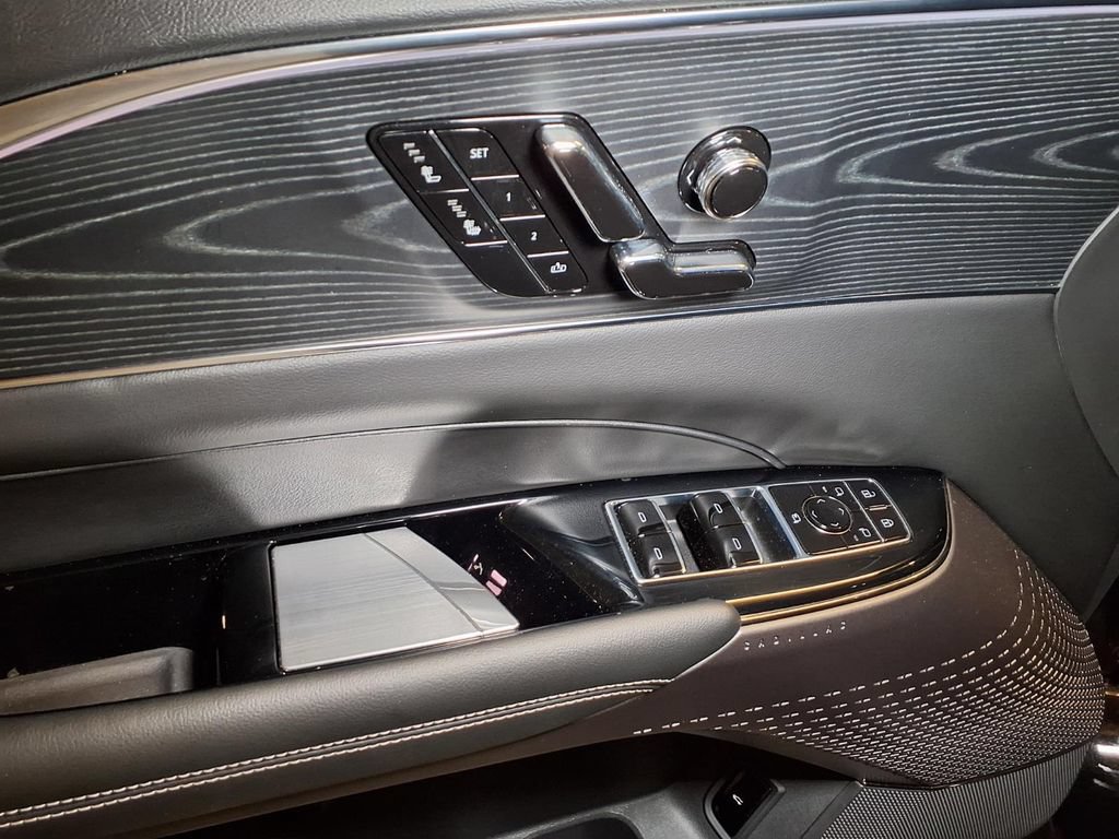 Certified 2024 Cadillac Lyriq Sport RWD image 13