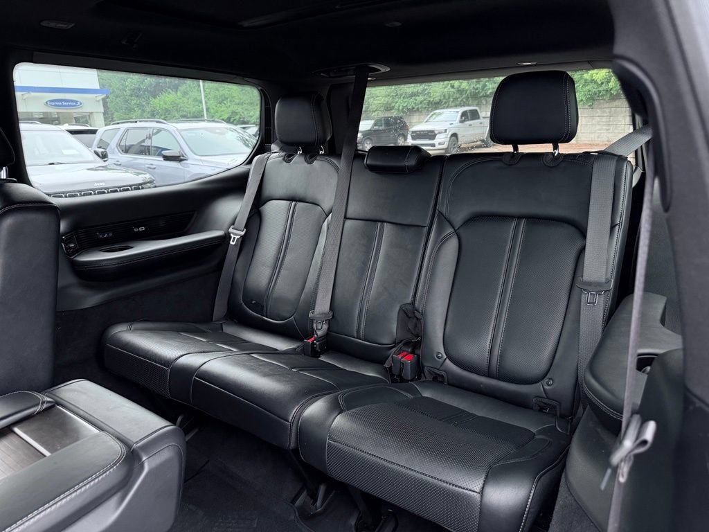 Used 2022 Jeep Grand Wagoneer Series I AWD/4WD image 28