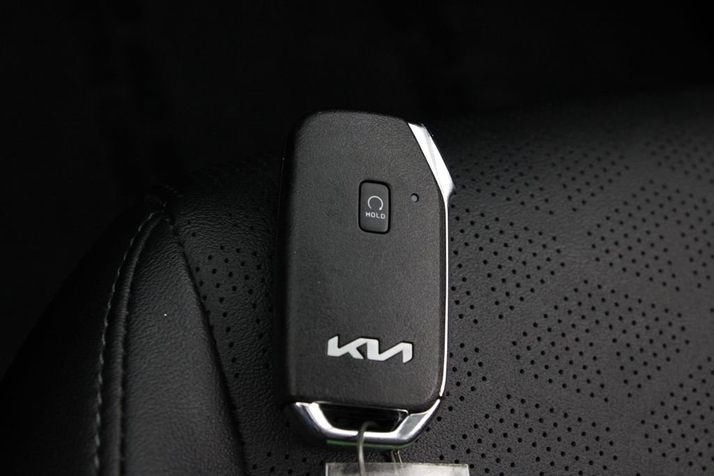 Used 2024 Kia Seltos EX image 30