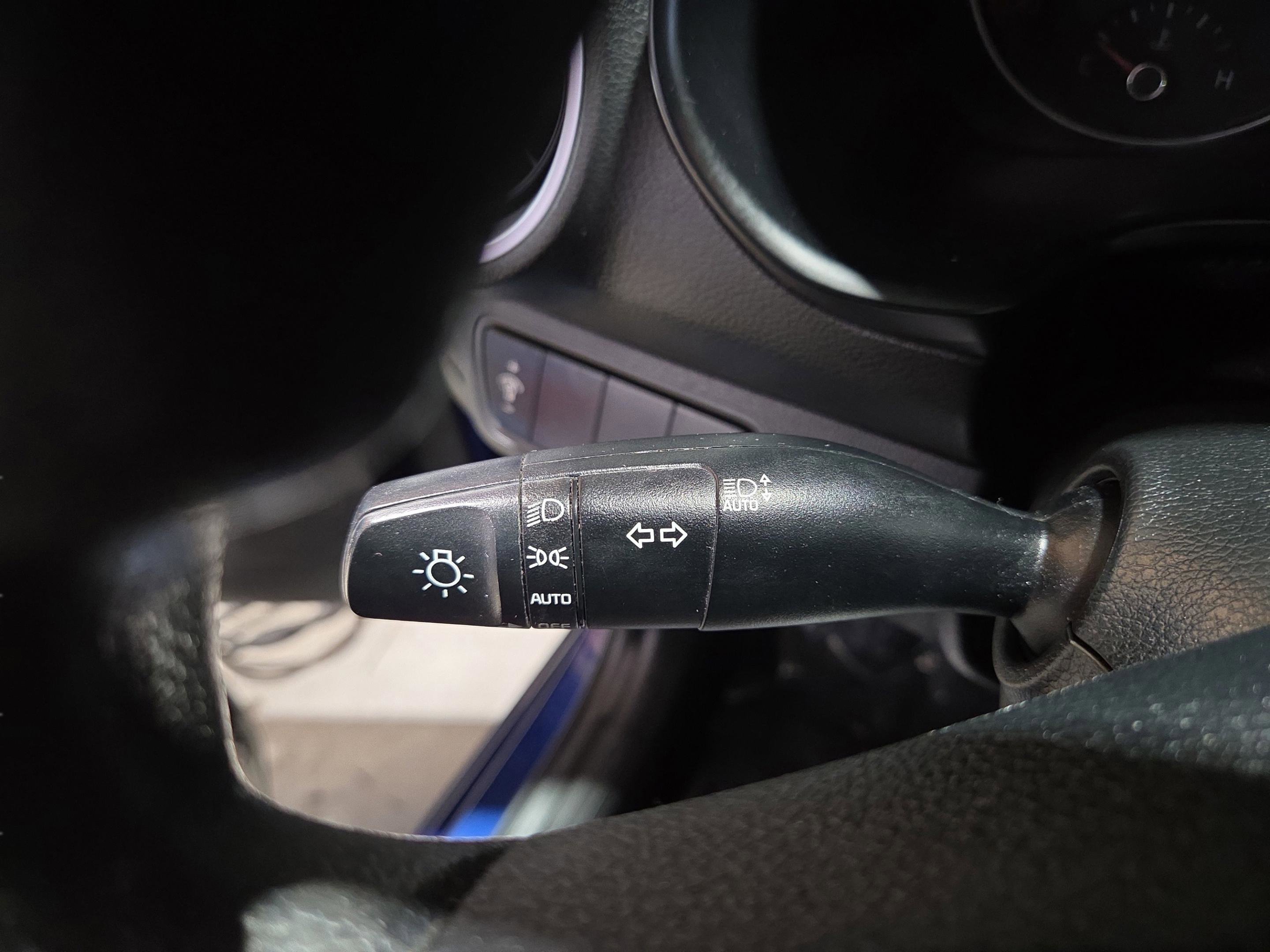 Used 2024 Kia Forte LXS image 12