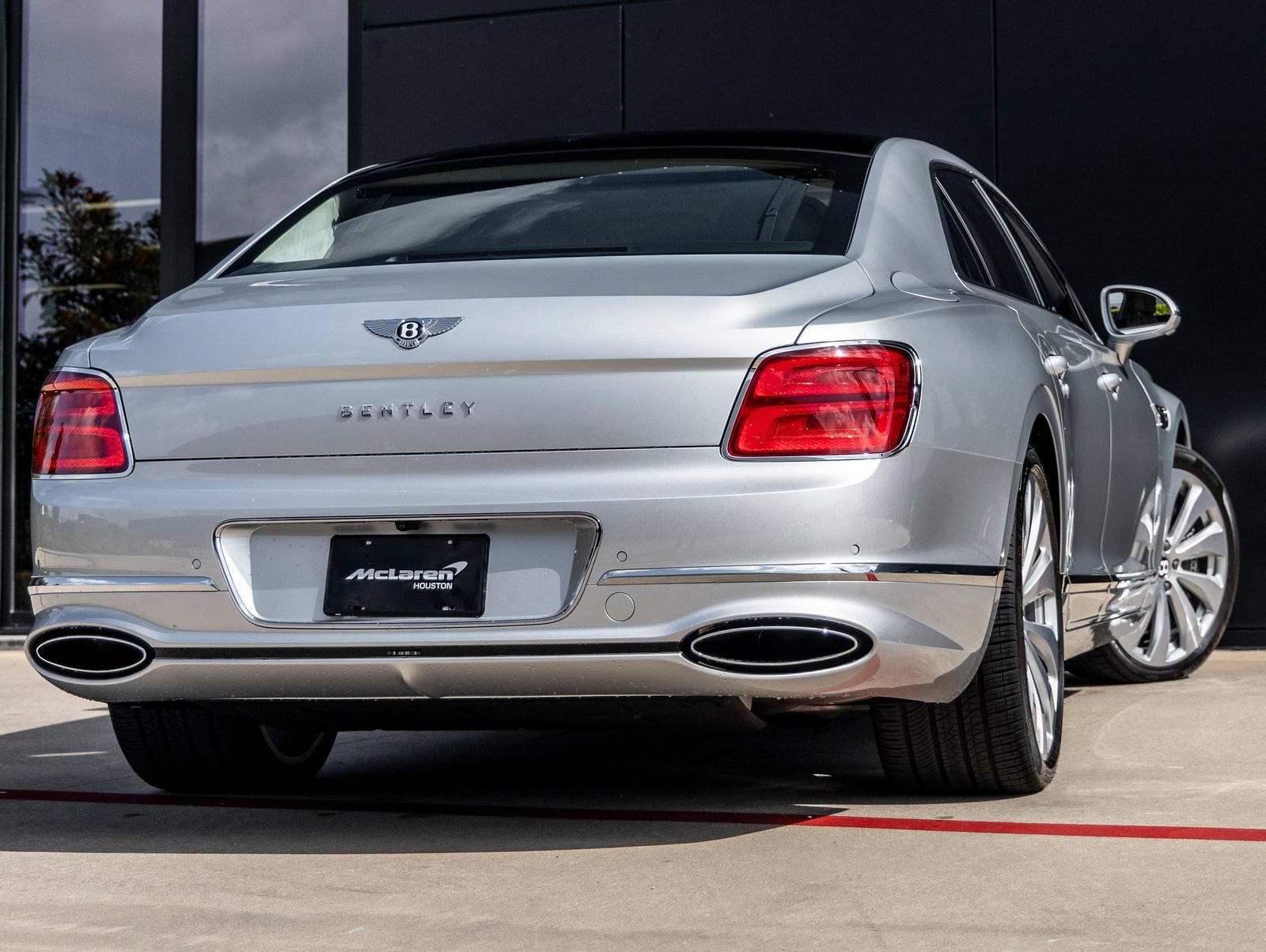 Used 2026 Bentley Flying Spur V8 AWD/4WD image 8