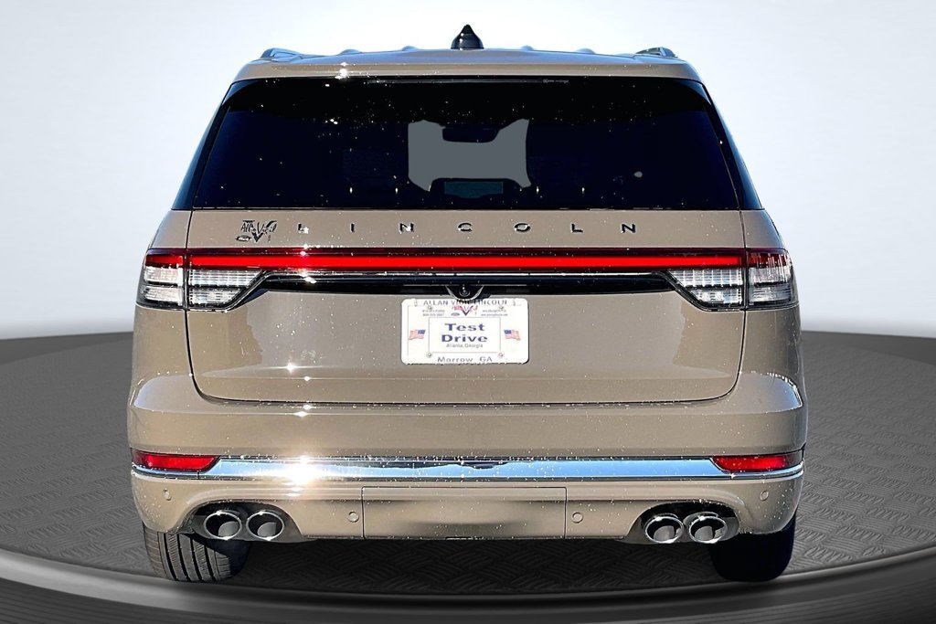 New 2026 Lincoln Aviator Black Label w/ Dynamic Handling Package AWD/4WD image 4