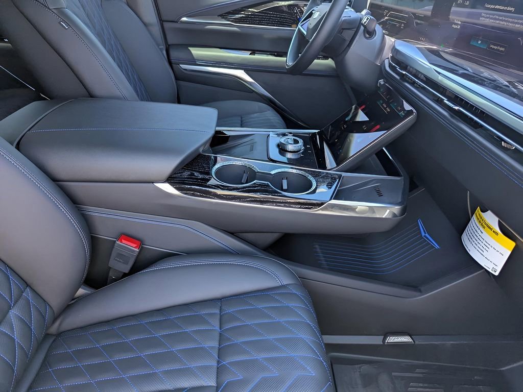 New 2026 Cadillac Escalade IQ Sport 1 w/ LPO, Floor Liner Package AWD/4WD image 19