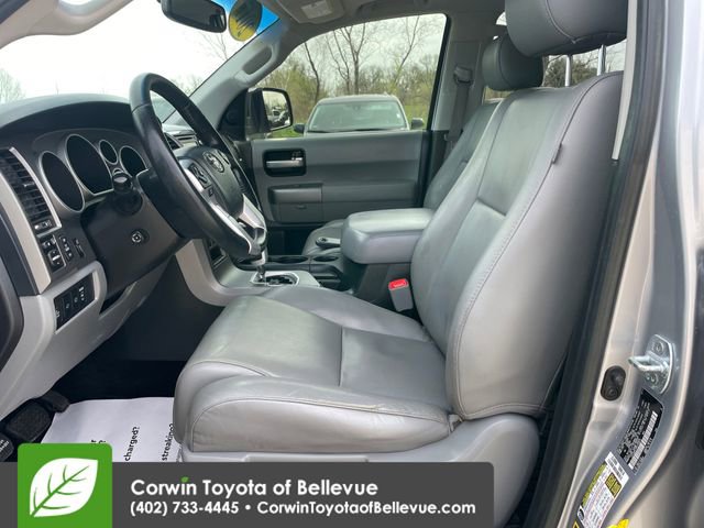 Used 2017 Toyota Sequoia Limited w/ Safety & Convenience Package image 17