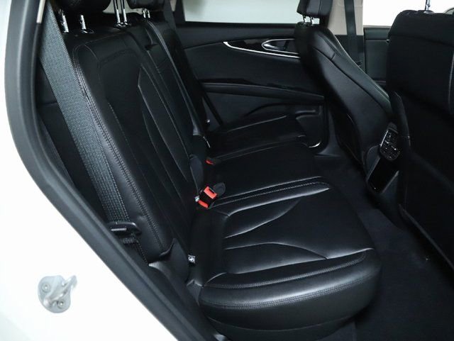 Certified 2023 Lincoln Nautilus AWD image 31