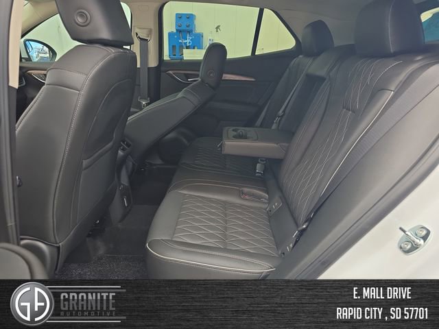 Used 2023 Buick Envision Avenir image 25