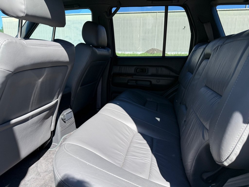Used 2000 INFINITI QX4 4WD image 11