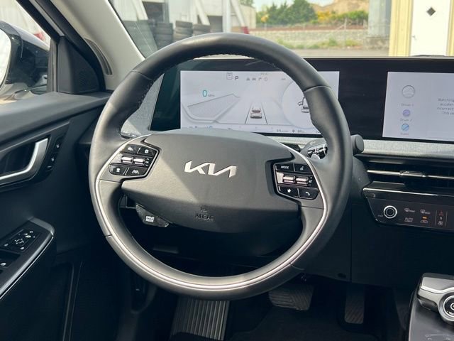 Certified 2024 Kia EV6 Light AWD/4WD image 14