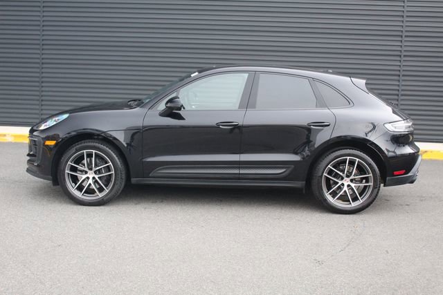 Certified 2023 Porsche Macan Base image 2