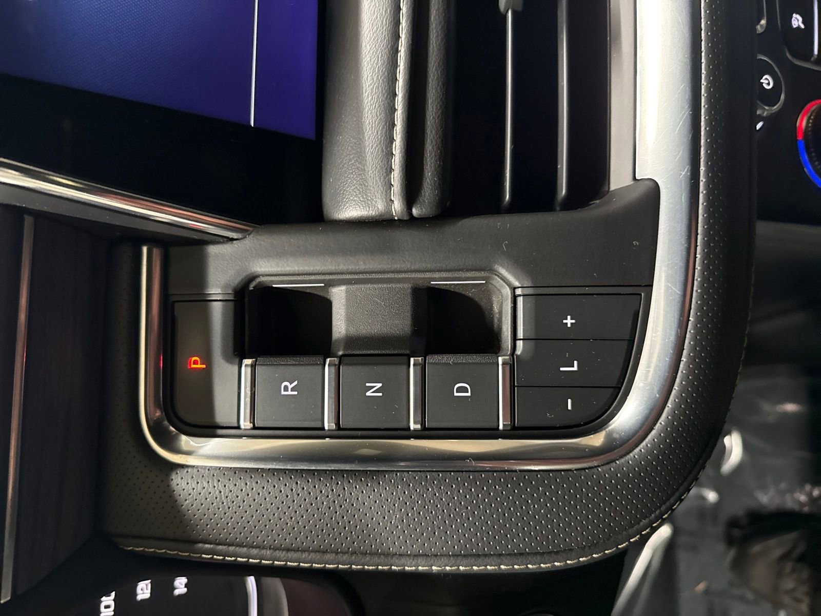 Used 2021 GMC Yukon XL SLT image 27