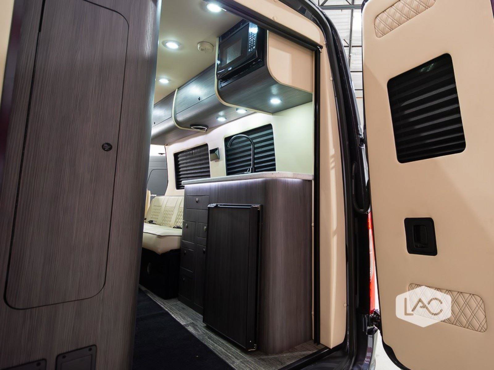 Used 2024 Mercedes-Benz Sprinter 3500 image 23