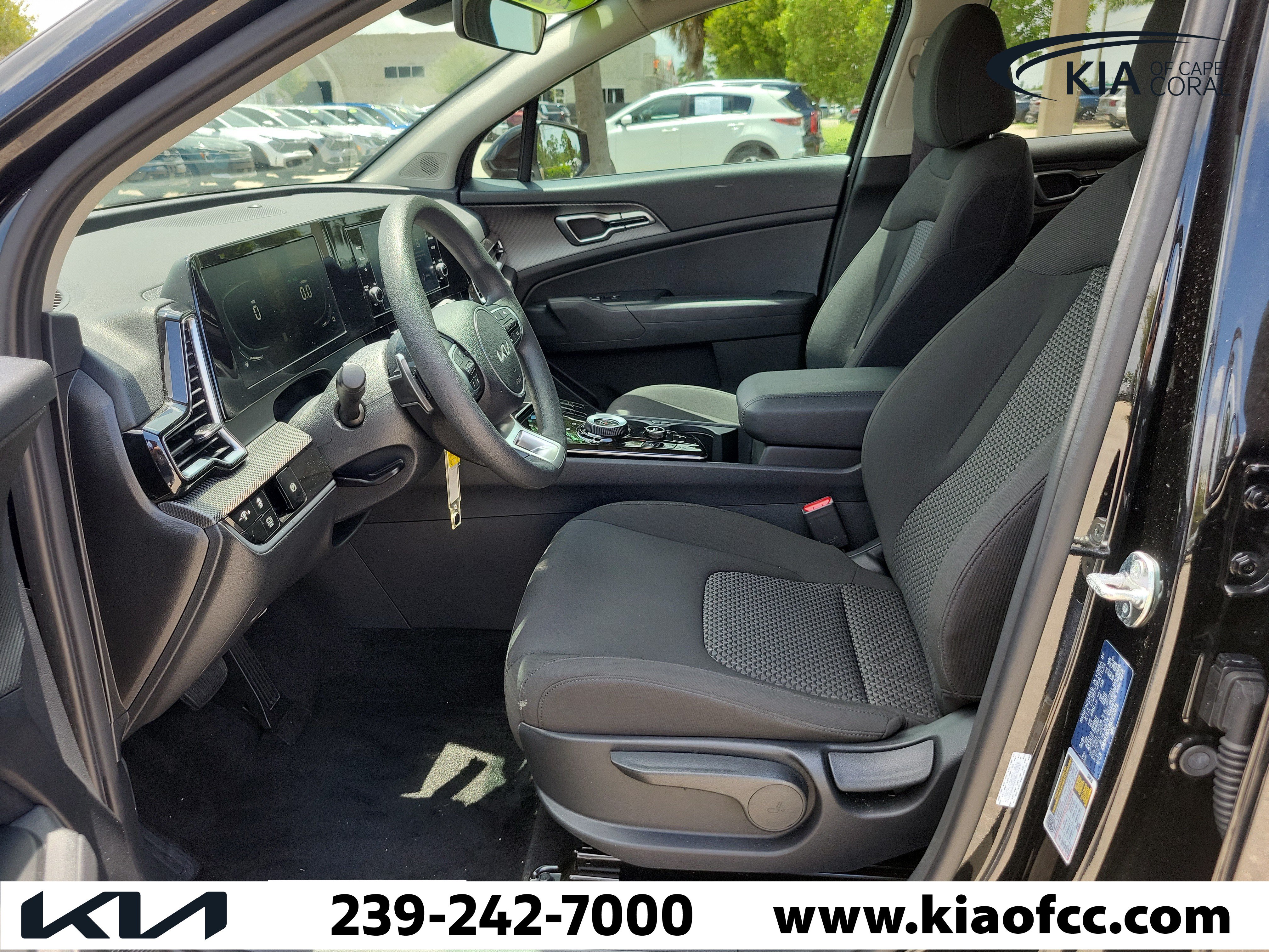 Certified 2025 Kia Sportage LX FWD image 20
