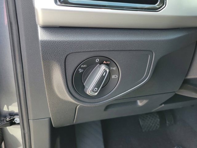 Used 2022 Volkswagen Atlas SE image 21