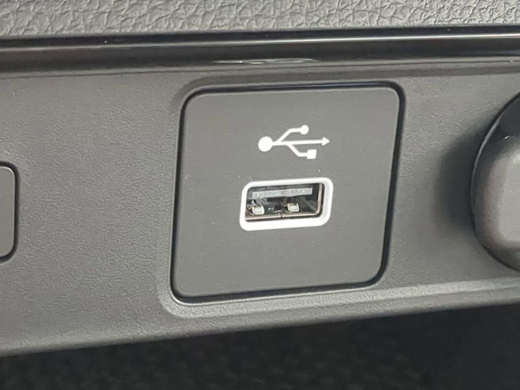 Used 2023 Honda CR-V LX image 18