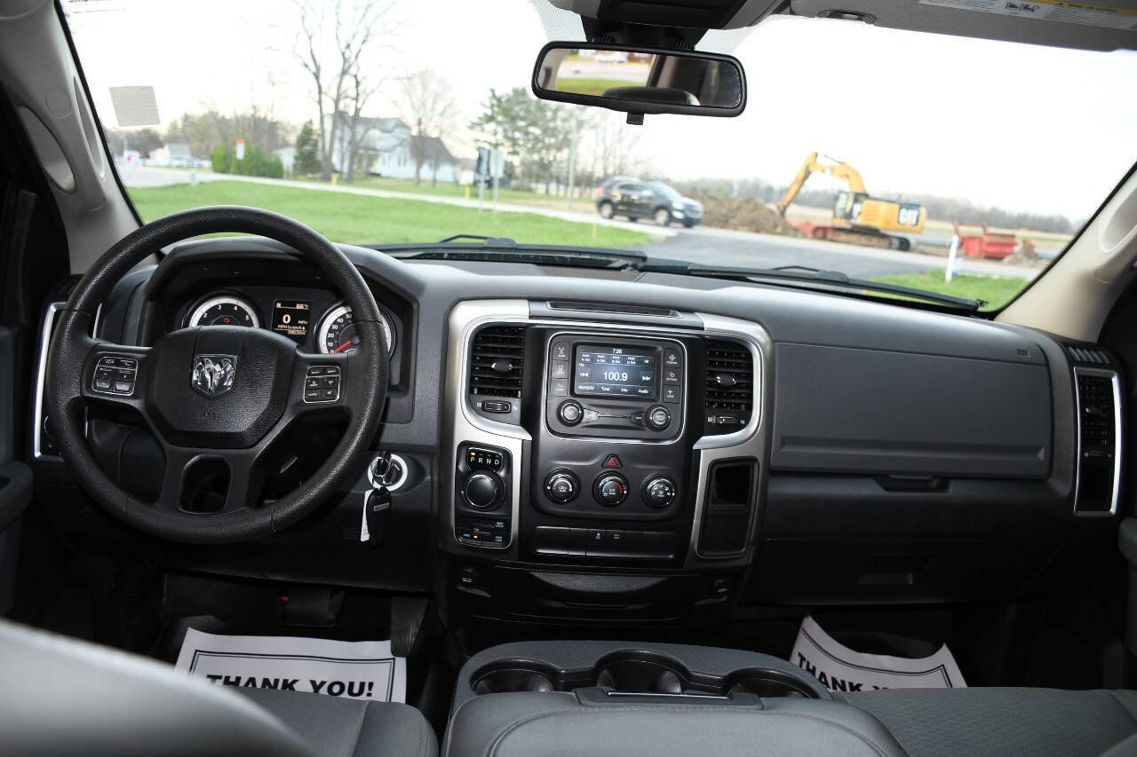Used 2016 RAM 1500 Classic SLT image 25