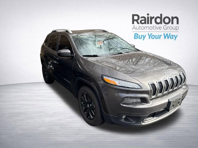 Used 2018 Jeep Cherokee Latitude Plus w/ Comfort/Convenience Group image 32