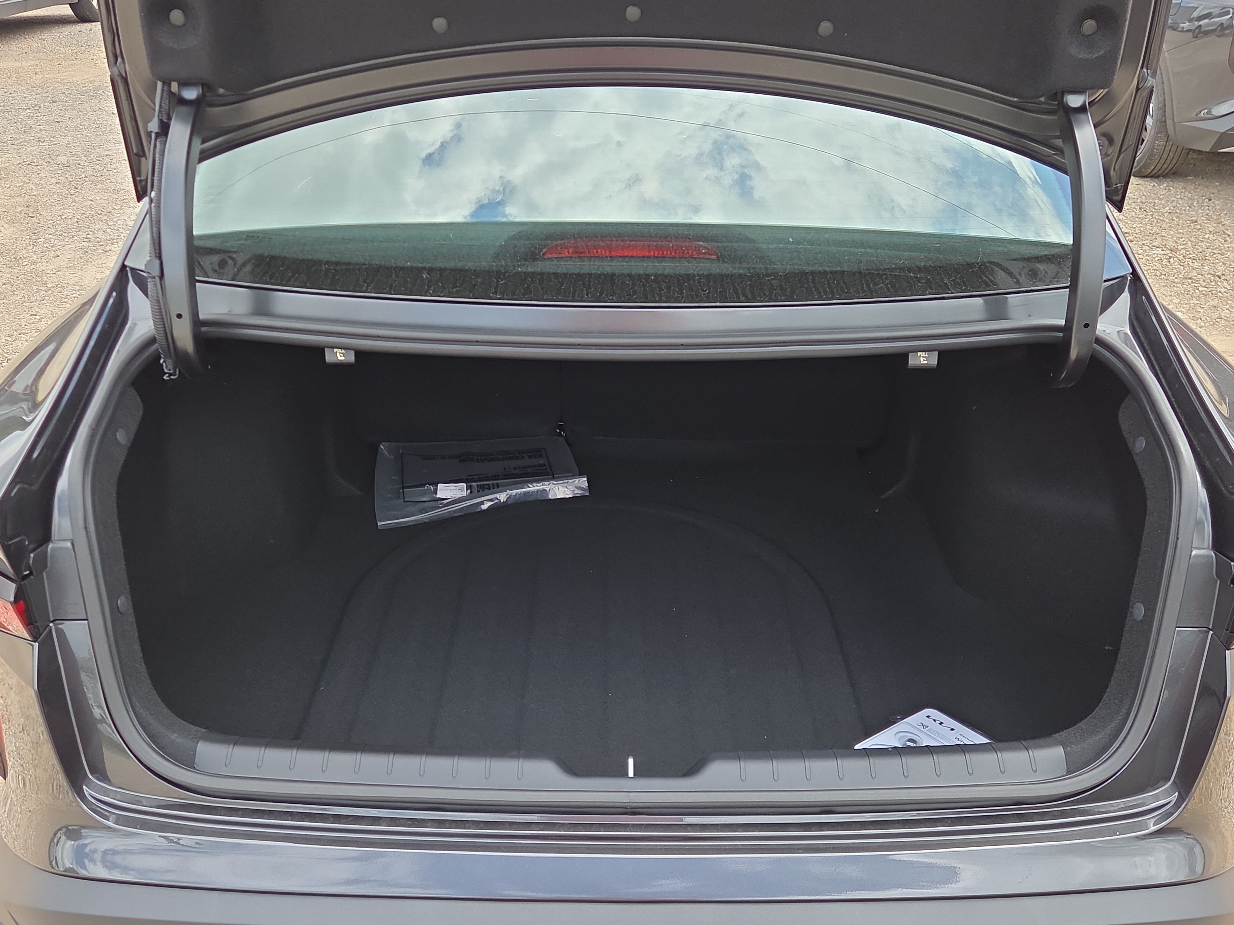 New 2026 Kia K4 FWD image 4