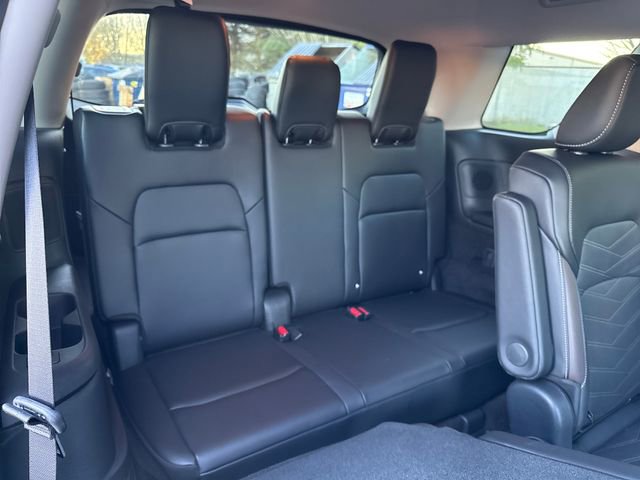 Used 2024 Nissan Pathfinder Platinum w/ Lighting Package (N93) image 25