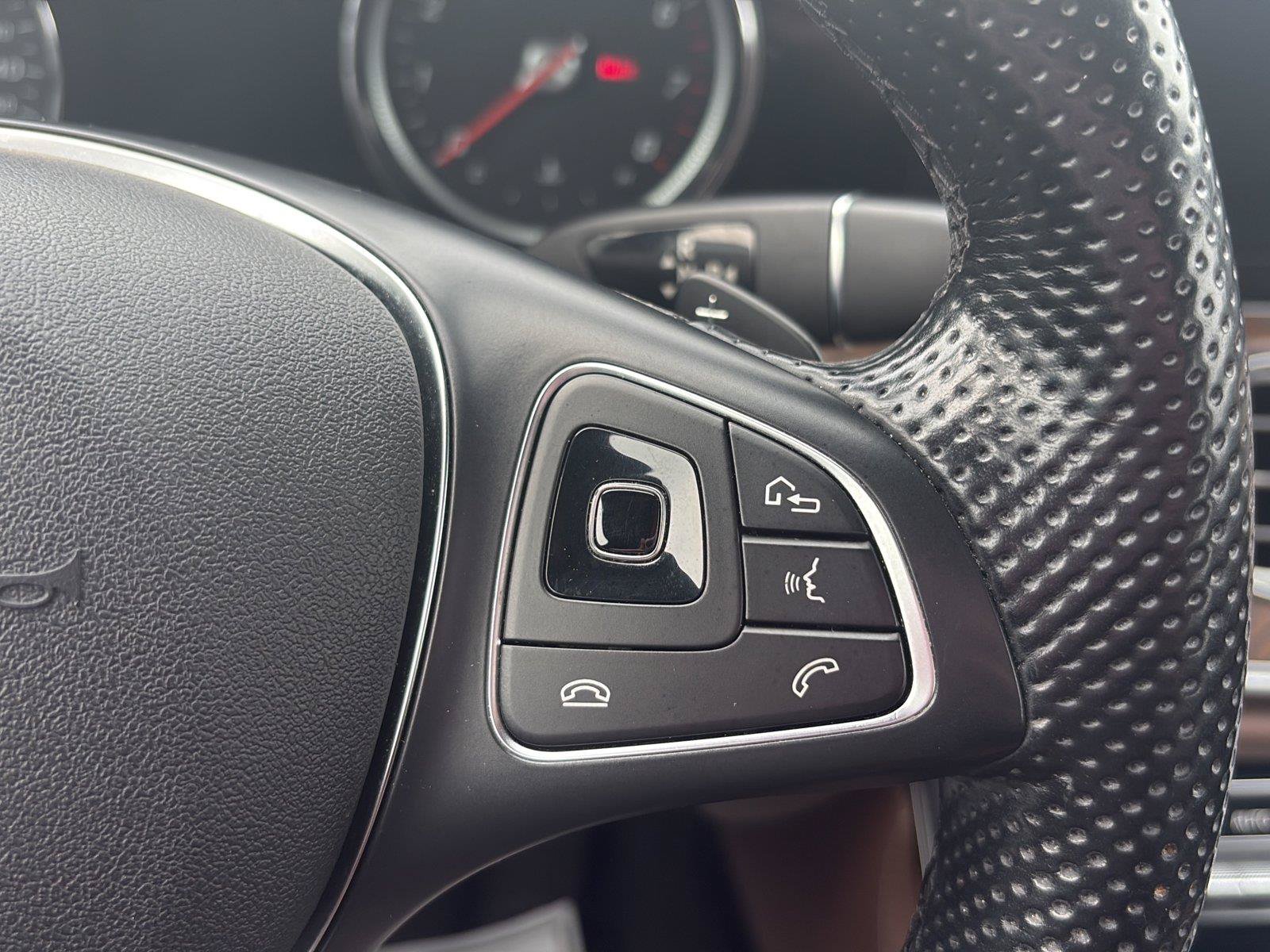 Used 2017 Mercedes-Benz E 400 4MATIC Wagon image 17