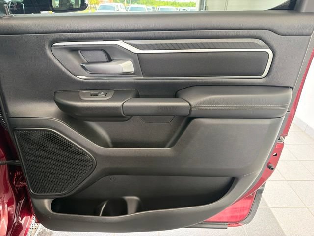 Used 2025 RAM 1500 Big Horn AWD/4WD image 9