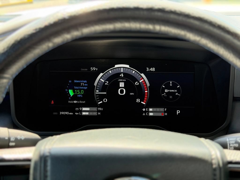Used 2024 Toyota Tundra Platinum AWD/4WD image 14