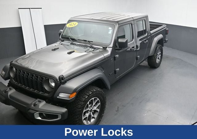Used 2024 Jeep Gladiator Sport AWD/4WD image 22