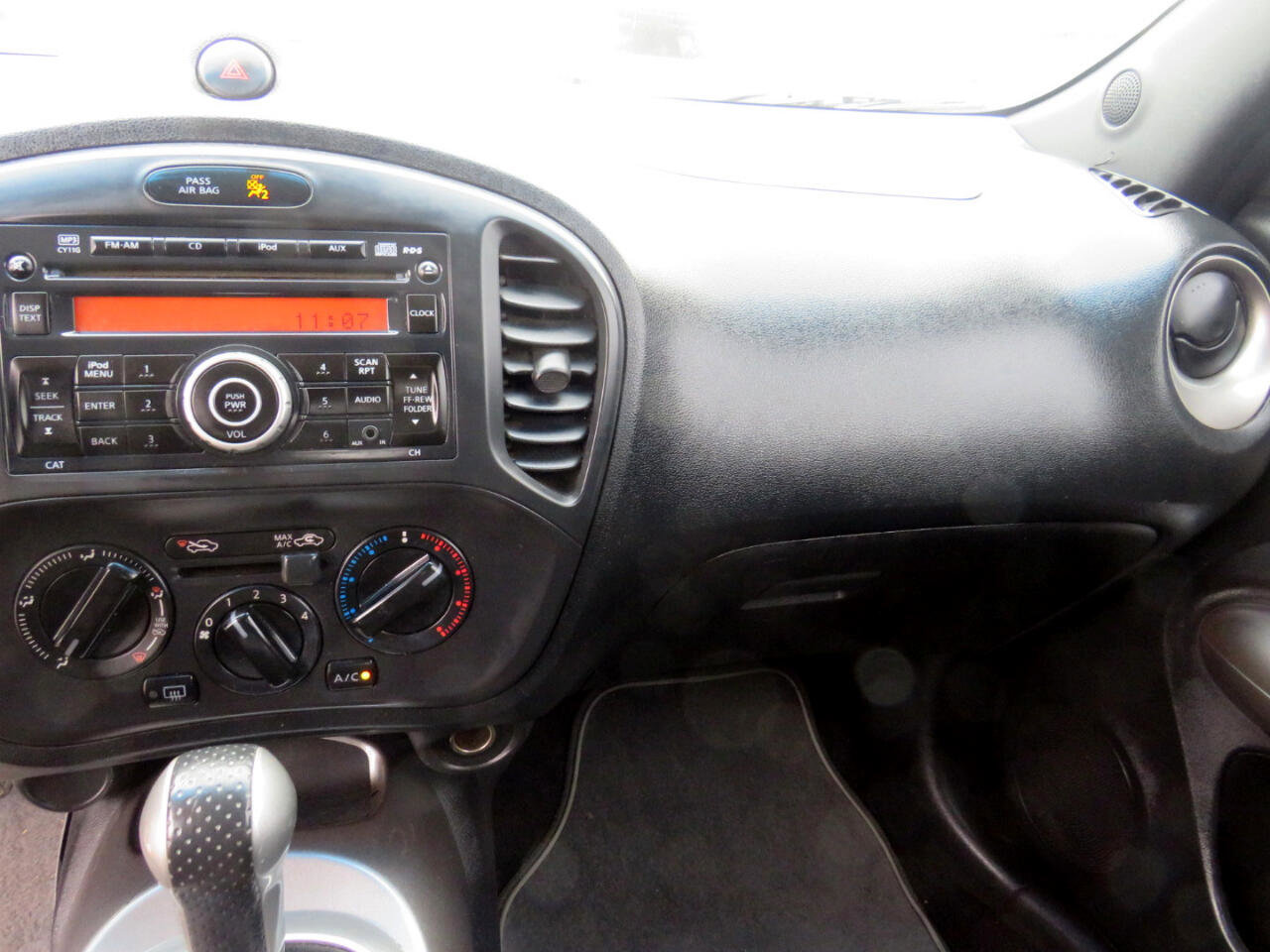 Used 2012 Nissan Juke S image 13