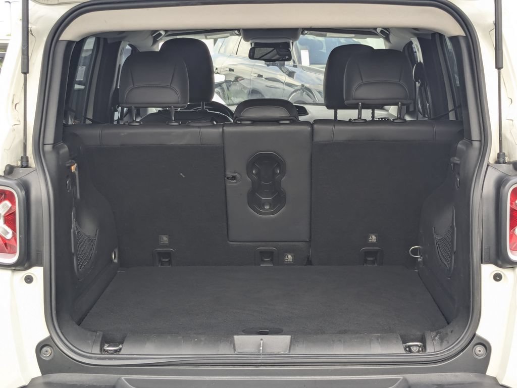 Used 2018 Jeep Renegade Limited FWD image 15