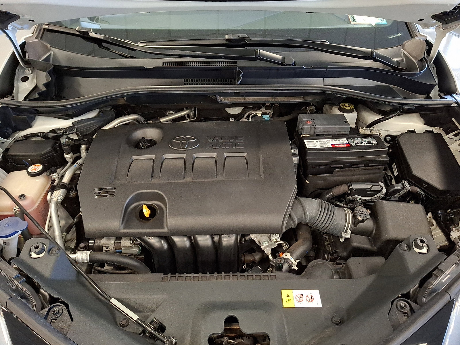 Used 2021 Toyota C-HR XLE image 27