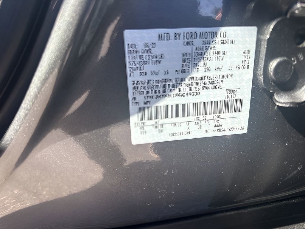 Used 2025 Ford Explorer ST-Line w/ Premium Package image 38