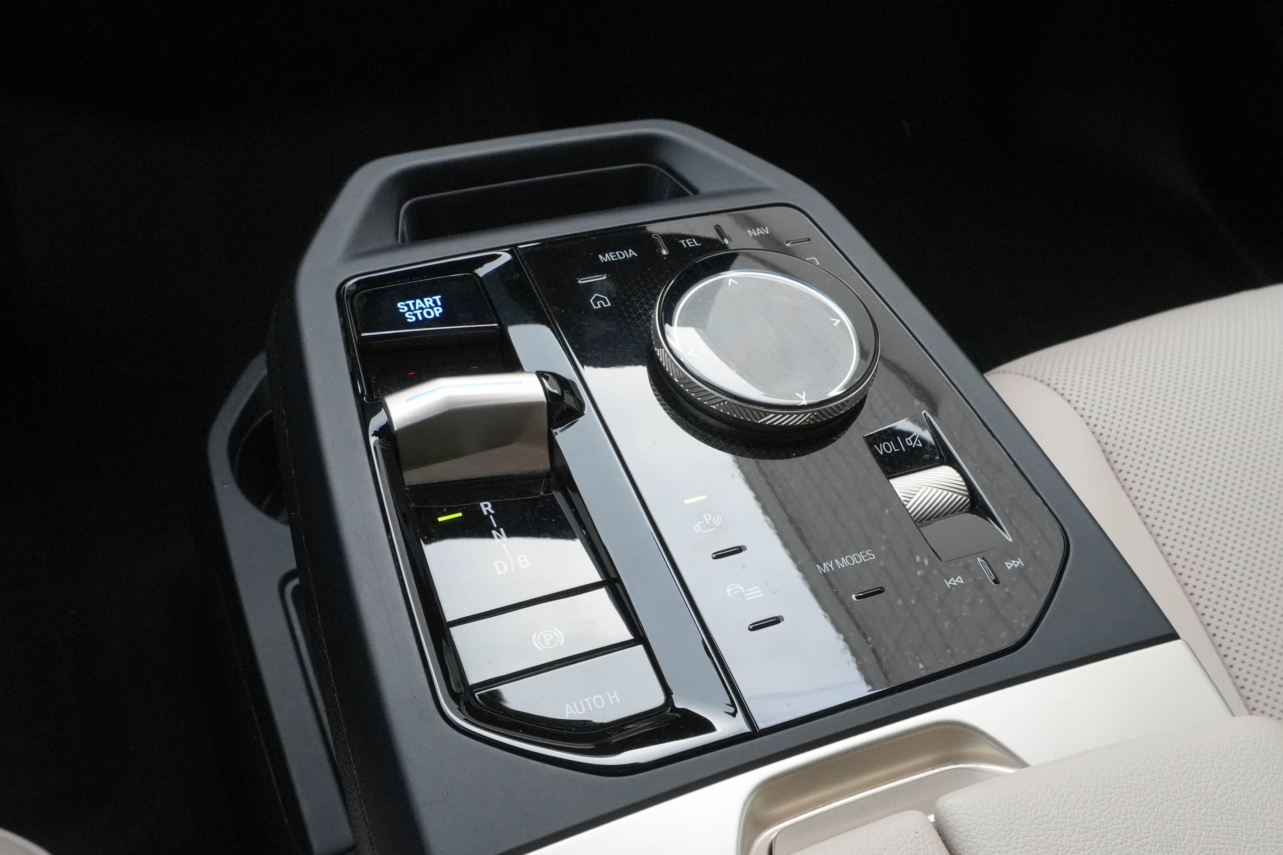 Certified 2024 BMW iX xDrive50 w/ Premium Package image 27