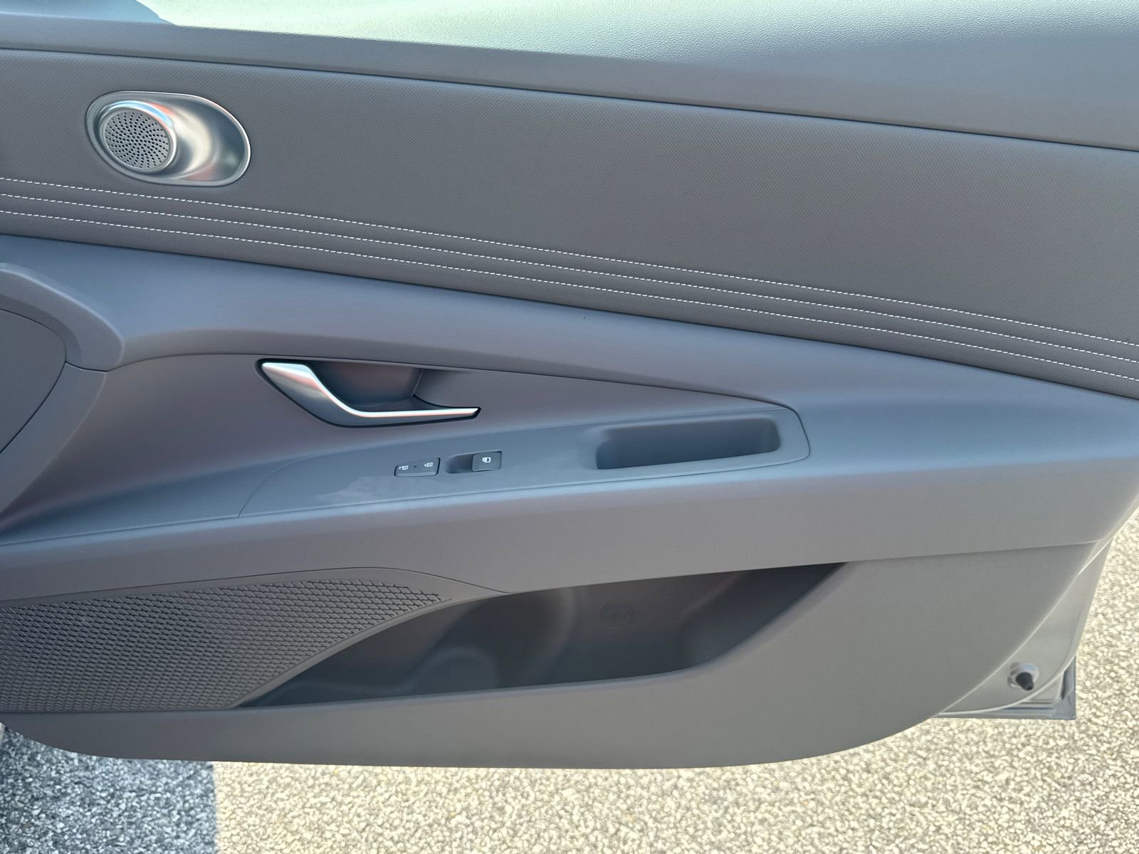 Used 2025 Hyundai Elantra Sport FWD image 14