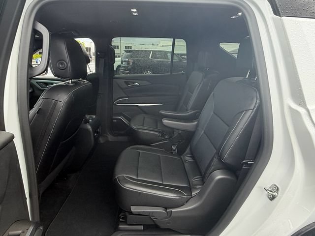 Used 2024 Chevrolet Traverse LT w/ Enhanced Driving Package FWD image 11