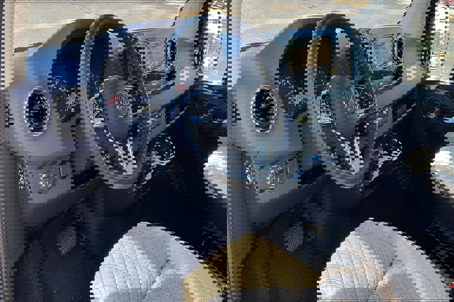 Used 2024 Mercedes-Benz Sprinter 3500 image 18