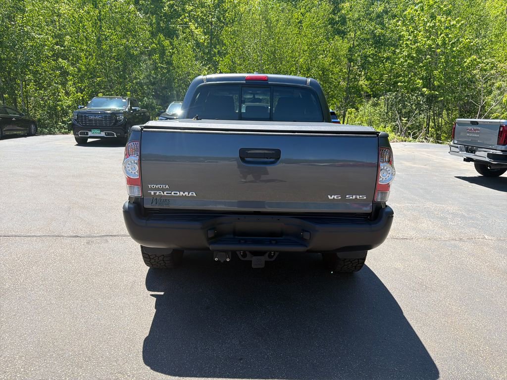 Used 2010 Toyota Tacoma 4x4 Double Cab image 4