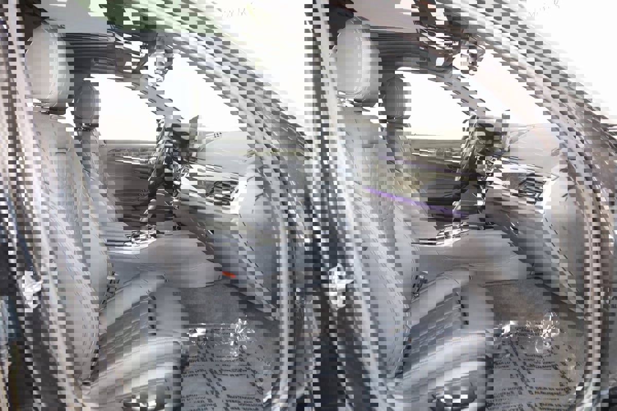 Used 2023 BMW 540i xDrive w/ M Sport Package image 13