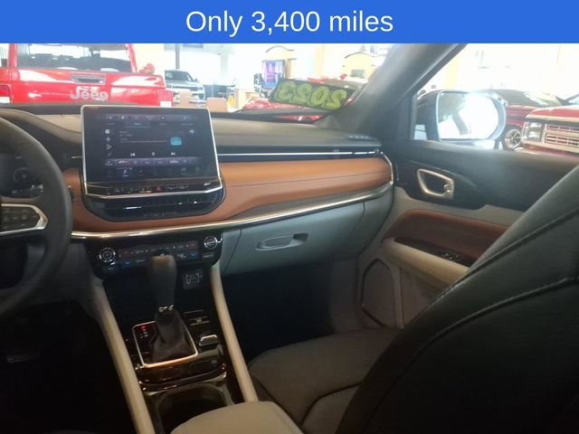Used 2023 Jeep Compass Limited w/ Elite Group AWD/4WD image 12