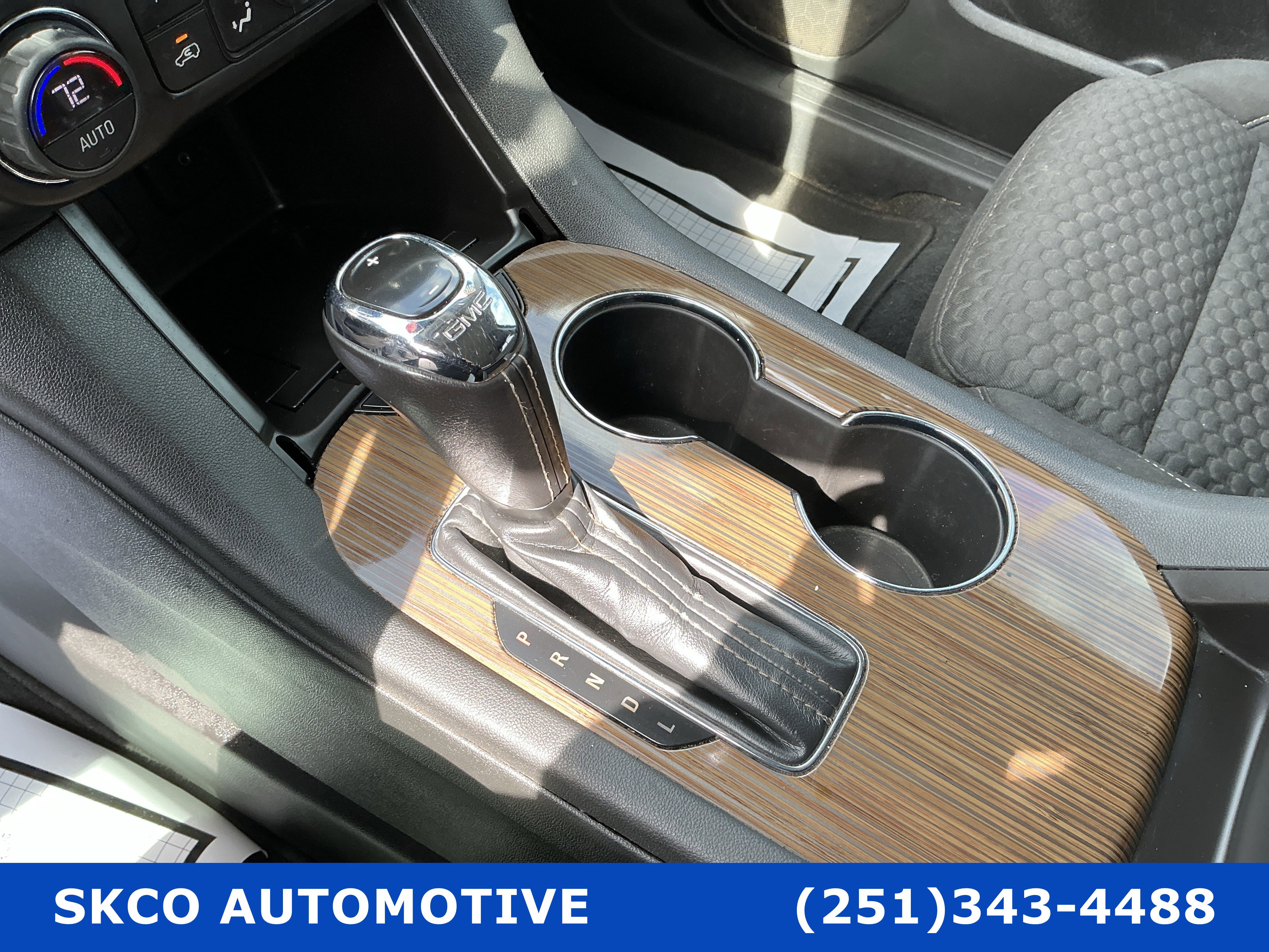 Used 2019 GMC Acadia SLE image 22