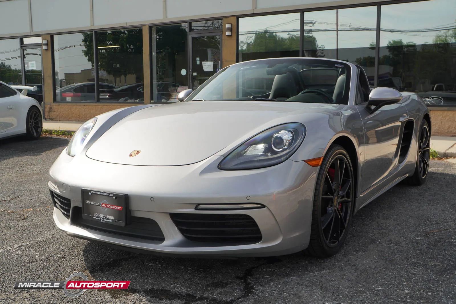 Used 2018 Porsche 718 Boxster S RWD image 3