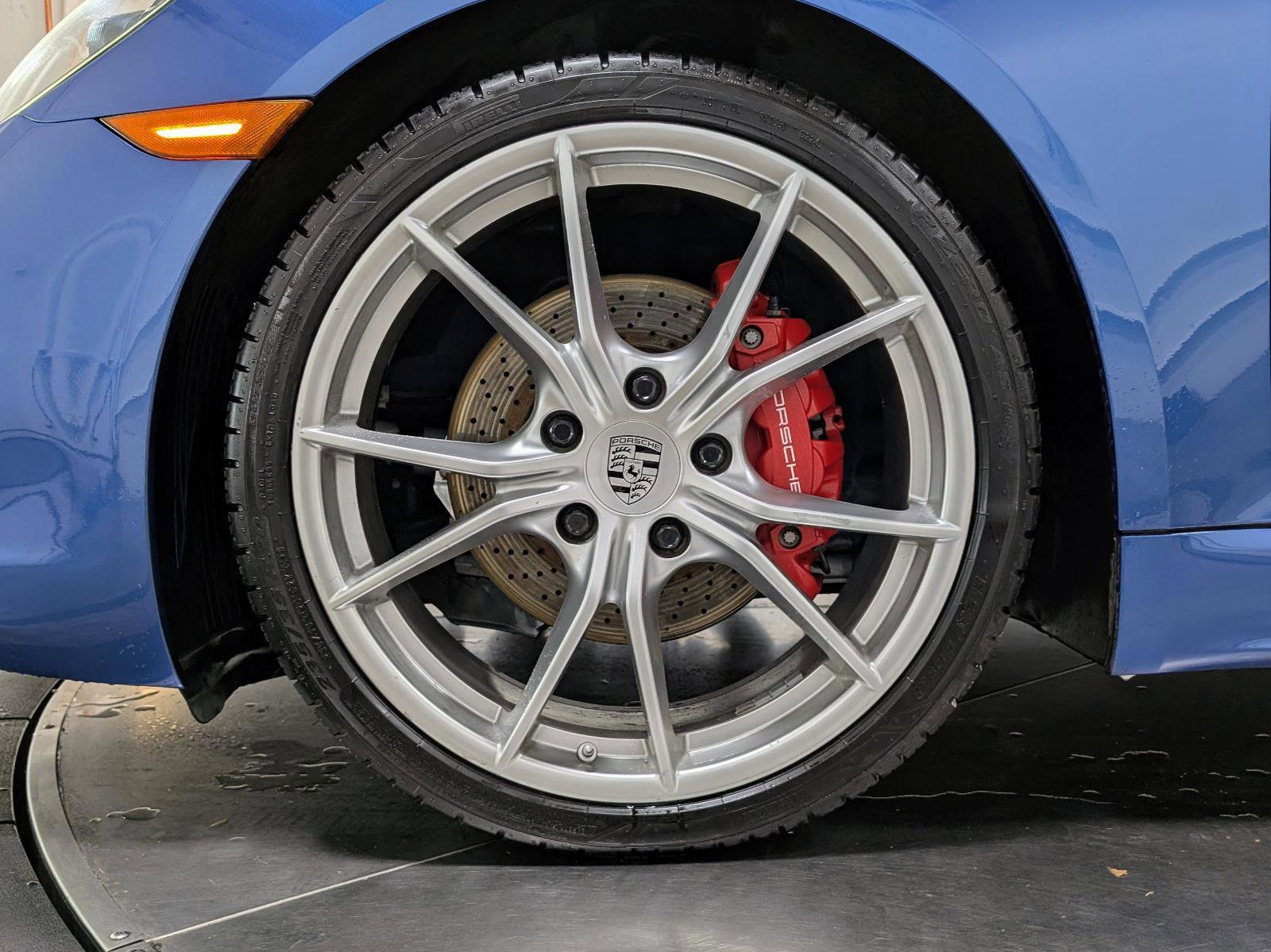 Used 2018 Porsche 718 Cayman S image 12