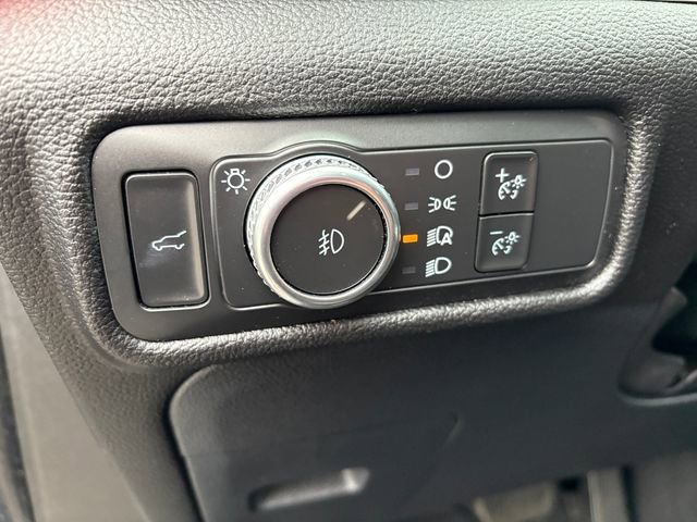 Used 2022 Ford Explorer XLT w/ Equipment Group 202A AWD/4WD image 18
