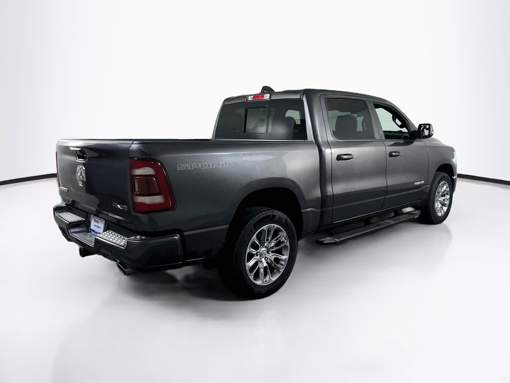 Used 2023 RAM 1500 Laramie AWD/4WD image 5