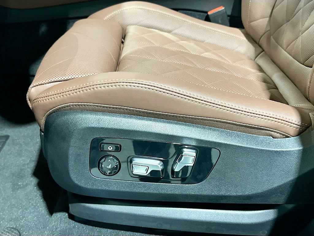 New 2026 BMW X5 xDrive40i AWD/4WD image 19