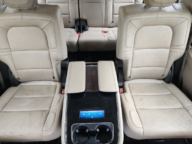 Certified 2023 Lincoln Navigator Reserve AWD/4WD image 16