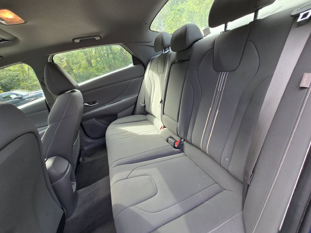Used 2025 Hyundai Elantra SEL FWD image 20