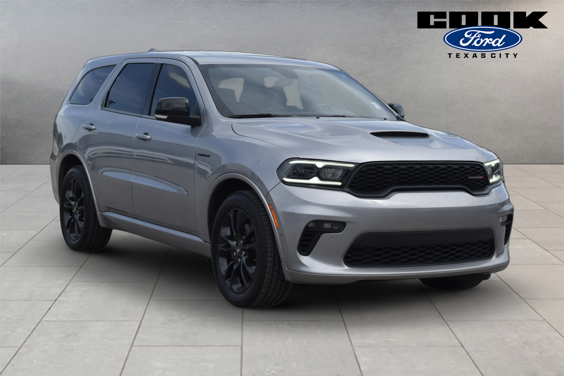 Used 2021 Dodge Durango R/T w/ Blacktop Package RWD image 2