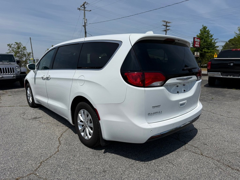 Used 2018 Chrysler Pacifica Touring Plus image 5